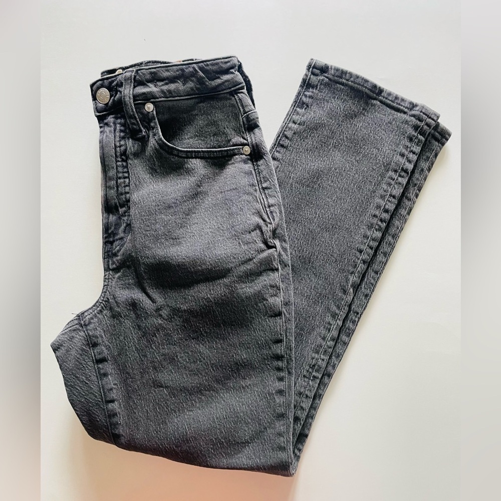 Madewell The Curvy Perfect Vintage Jean in Vintage Grey - Picture 2 of 10